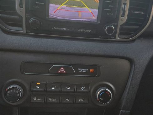Used 2017 Kia Sportage LX image 13