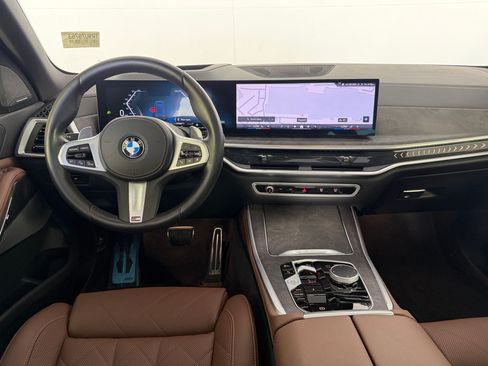 Used 2024 BMW X5 sDrive40i w/ M Sport Package RWD image 30