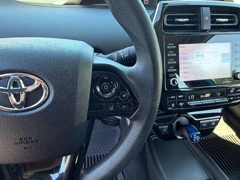 Used 2022 Toyota Prius L Eco FWD image 28