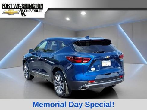 Used 2023 Chevrolet Blazer Premier w/ Enhanced Convenience Package AWD/4WD image 3