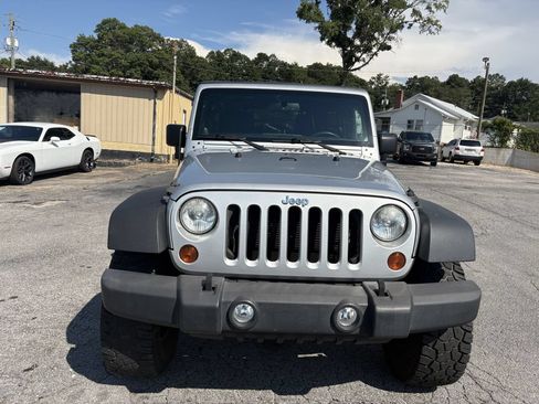 Used 2012 Jeep Wrangler Unlimited Sport AWD/4WD image 9