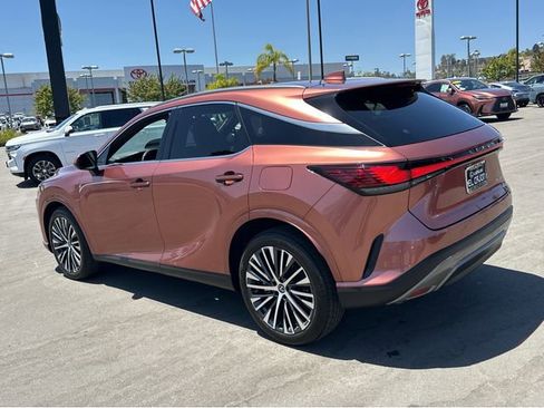 Used 2023 Lexus RX 350 Premium Plus w/ Cold Area Package FWD image 4