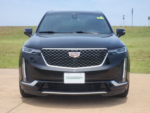 Used 2023 Cadillac XT6 Premium Luxury FWD image 6