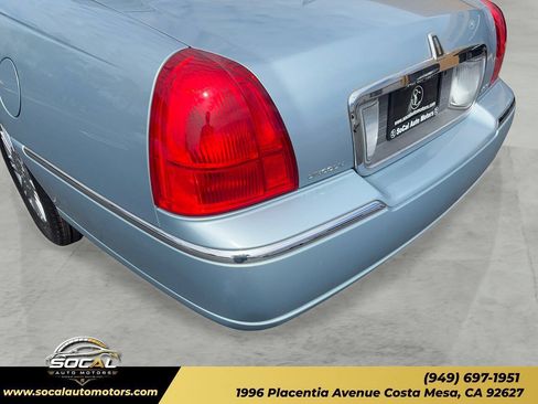 Used 2008 Lincoln Town Car Signature Limited RWD image 37