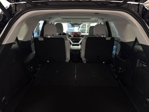 New 2026 Ford Explorer Platinum image 29