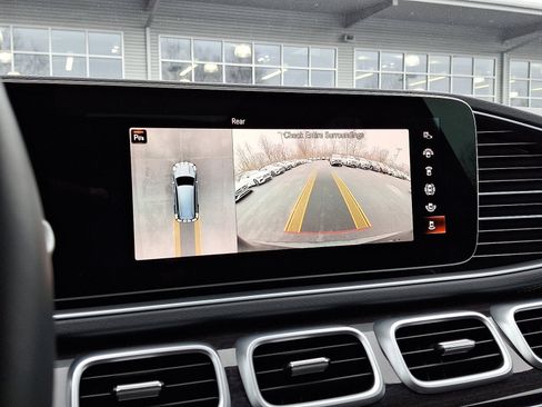 Certified 2022 Mercedes-Benz GLS 450 4MATIC image 21