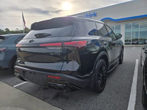 Used 2023 INFINITI QX60 Sensory w/ Vision Package image 4