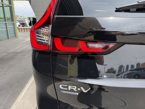Used 2025 Honda CR-V Sport image 14