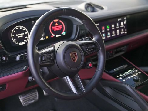 Used 2024 Porsche Cayenne Turbo GT AWD/4WD image 31