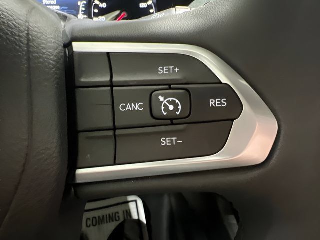 Used 2023 Jeep Compass Latitude AWD/4WD image 21