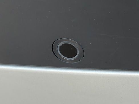 Used 2025 Land Rover Discovery S image 8