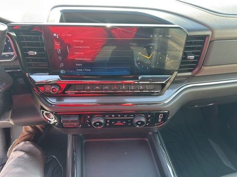 Used 2024 Chevrolet Silverado 2500 ZR2 image 6