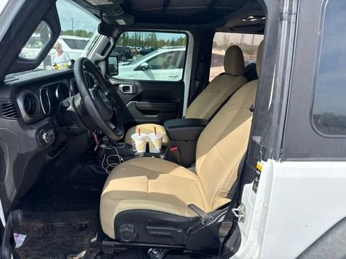 Used 2021 Jeep Wrangler Sport AWD/4WD image 8