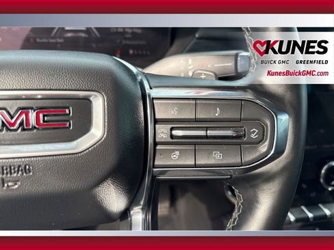 Used 2025 GMC Acadia Elevation AWD/4WD image 22