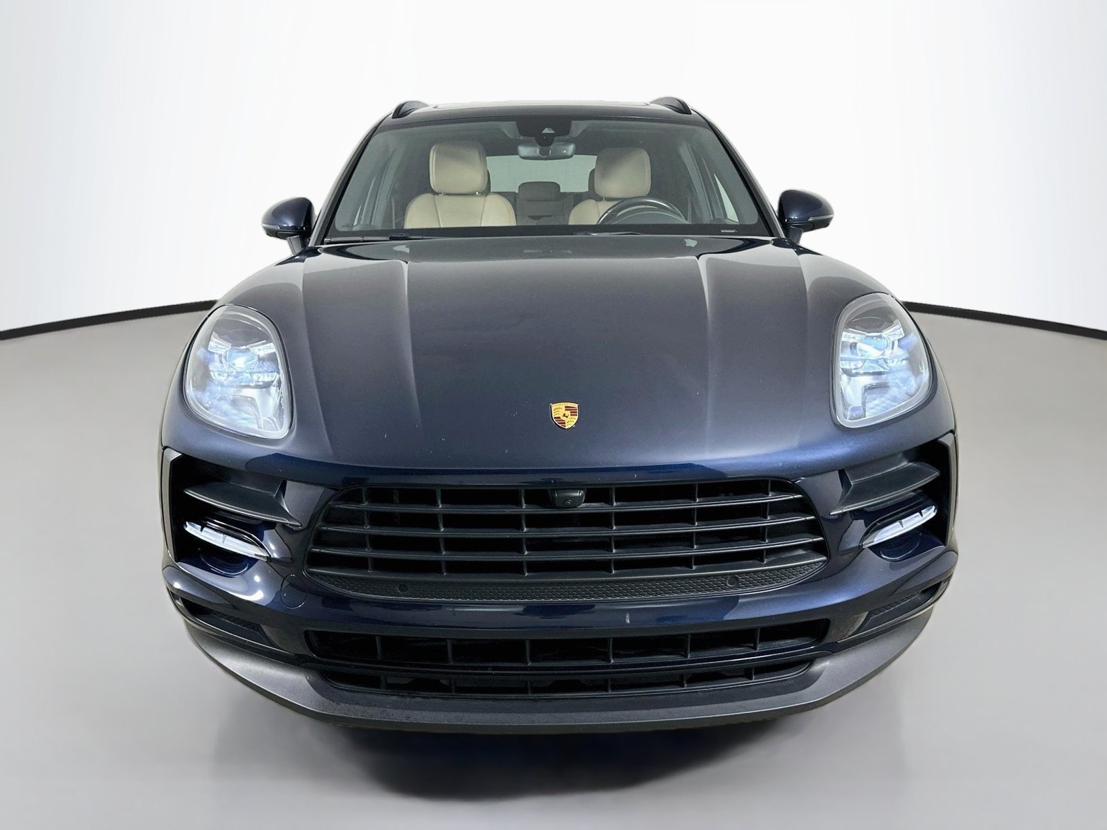 Used 2021 Porsche Macan AWD/4WD image 2