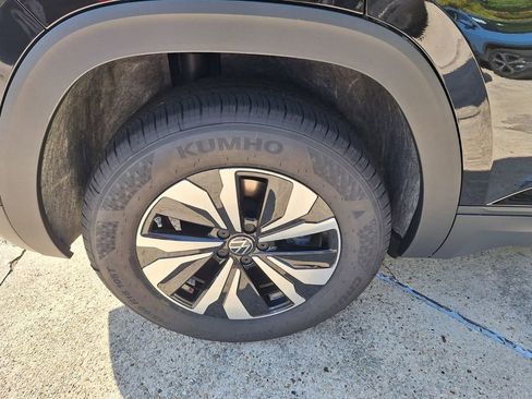 New 2026 Volkswagen Atlas Cross Sport SE image 26