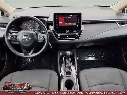 Used 2020 Toyota Corolla LE image 15