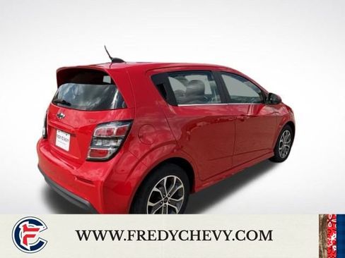 Used 2020 Chevrolet Sonic LT w/ Convenience Package FWD image 5