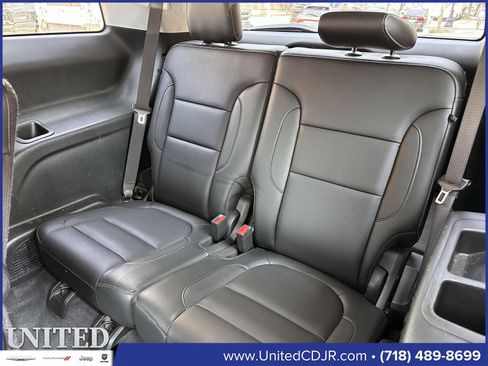 Used 2019 GMC Acadia SLT image 15