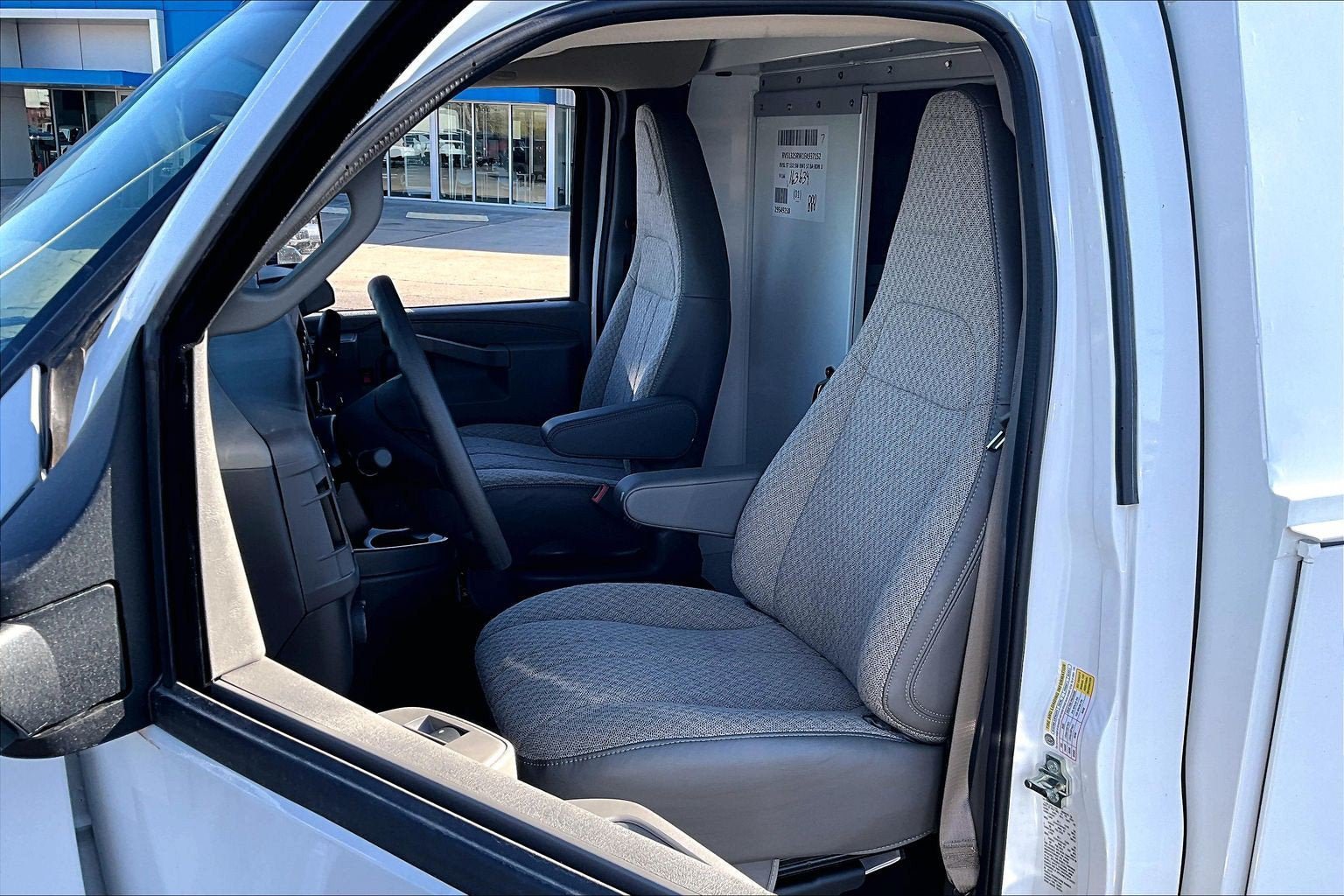 New 2025 Chevrolet Express 3500 RWD image 9
