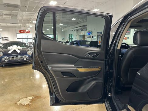 Used 2019 GMC Acadia Denali w/ Technology Package image 34