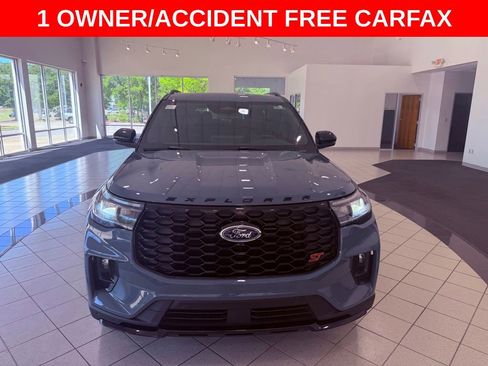 Used 2025 Ford Explorer ST AWD/4WD image 2