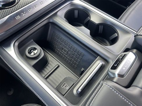 New 2025 Ford Expedition Max Platinum w/ Stealth Performance Package image 7