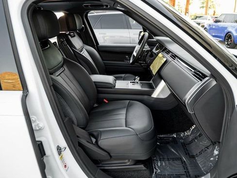 Used 2024 Land Rover Range Rover SV image 30