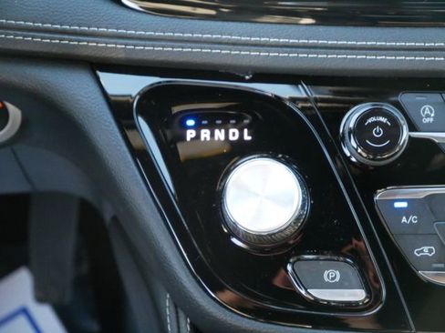 New 2026 Chrysler Pacifica Limited w/ Trailer Tow Group image 16