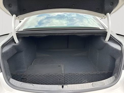 Used 2015 Chevrolet Impala LTZ image 12