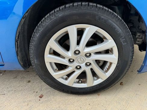 Used 2012 MAZDA MAZDA3 i Touring FWD image 8
