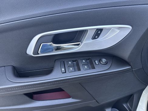 Used 2016 Chevrolet Equinox LT w/ Convenience Package image 8