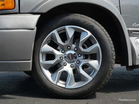 Used 2023 GMC Savana 2500 image 20