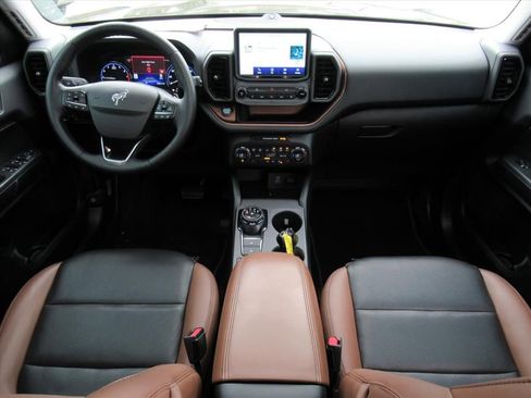 Used 2021 Ford Bronco Sport Badlands w/ Badlands Package image 12