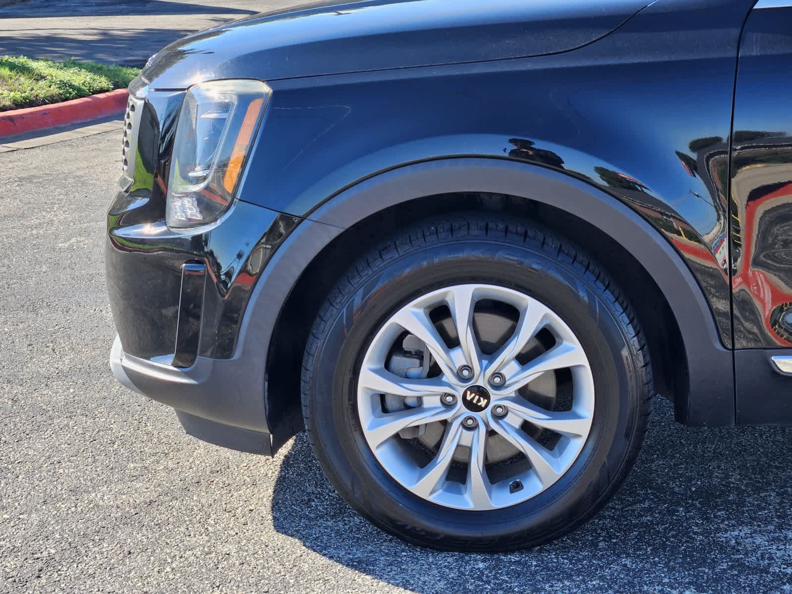 Used 2021 Kia Telluride LX FWD image 8