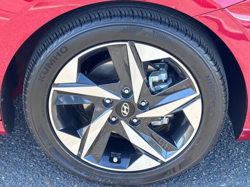 Used 2023 Hyundai Elantra Limited FWD image 11
