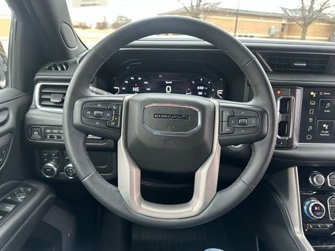 Used 2023 GMC Yukon Denali w/ LPO, Floor Liner Package image 38