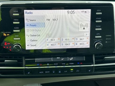 Certified 2023 Toyota Sienna XLE image 23