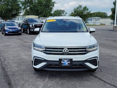 Used 2024 Volkswagen Tiguan Wolfsburg Edition image 9