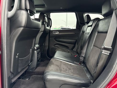 Used 2018 Jeep Grand Cherokee Altitude image 27