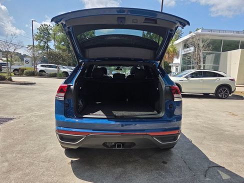 Certified 2026 Volkswagen Atlas Cross Sport SE FWD image 25