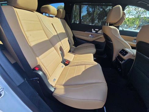 New 2026 Mercedes-Benz GLS 580 4MATIC image 15