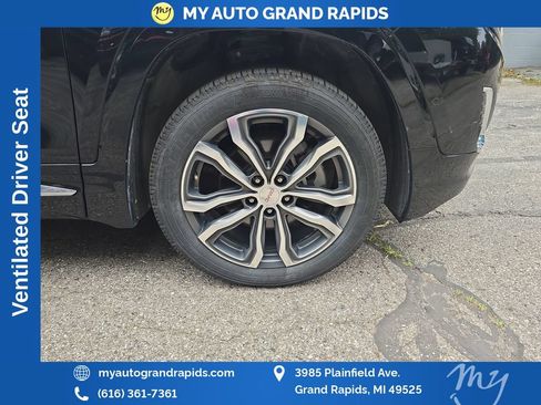 Used 2018 GMC Terrain Denali w/ Advanced Safety Package AWD/4WD image 31