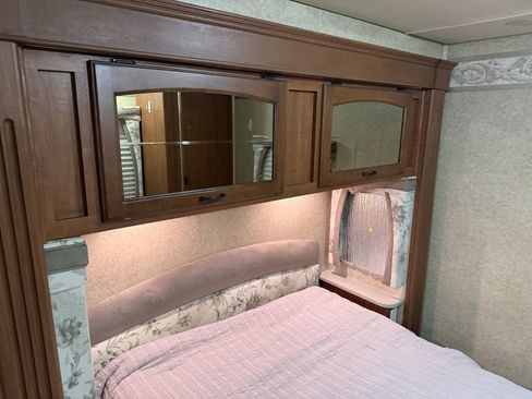 Used 2007 Ford E-450 and Econoline 450 image 71