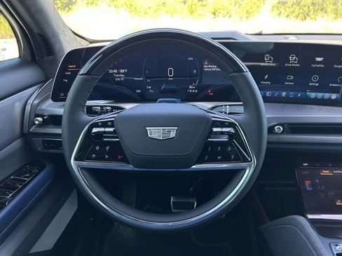 New 2026 Cadillac Vistiq Premium Luxury image 13