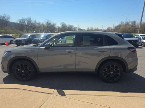 Used 2024 Honda HR-V Sport image 8