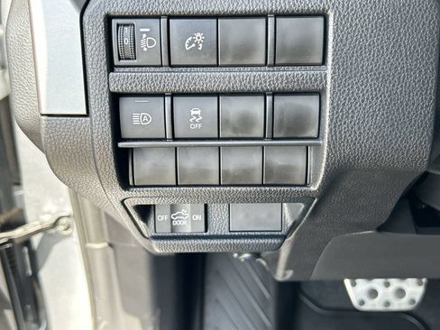Used 2025 Toyota Tacoma TRD Sport AWD/4WD image 18