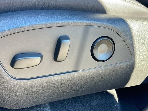 New 2026 GMC Acadia Elevation image 12