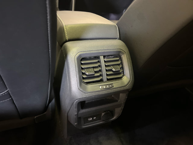 Used 2024 Volkswagen Tiguan SE R-Line FWD image 20