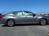Used 2023 Nissan Altima 2.5 SV w/ SV Premium Package image 3